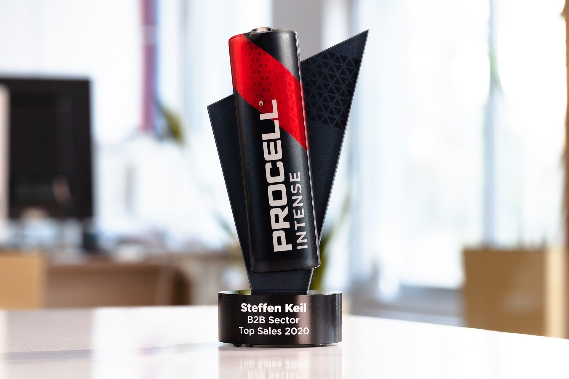 statuetka szklo duracell procell glasso